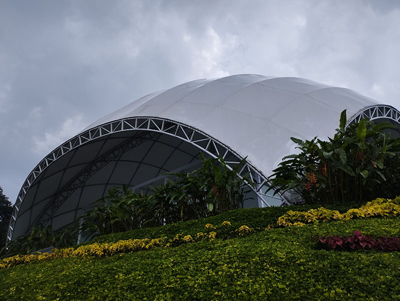 Aplikasi tenda membrane di masjid DeCastello Subang